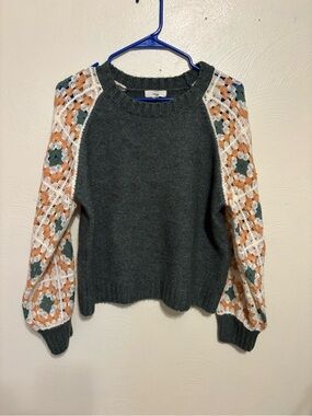 🍂 Entro Boho Crochet Sleeve Sweater Size Medium